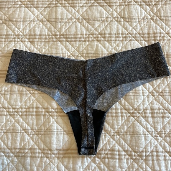 NWT Victoria Secret set of 3 thongs - Sz L - Picture 3 of 10
